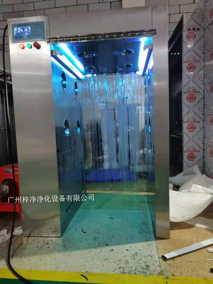 風淋室安裝現(xiàn)場實拍圖 風淋室安裝現(xiàn)場實拍圖